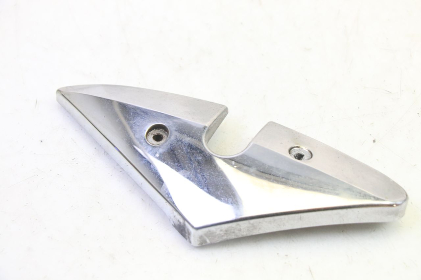 photo de TAMPA LATERAL DIREITA DO CHASSI HYOSUNG GV AQUILA 125 (2000 - 2009) - Detalhe da peça