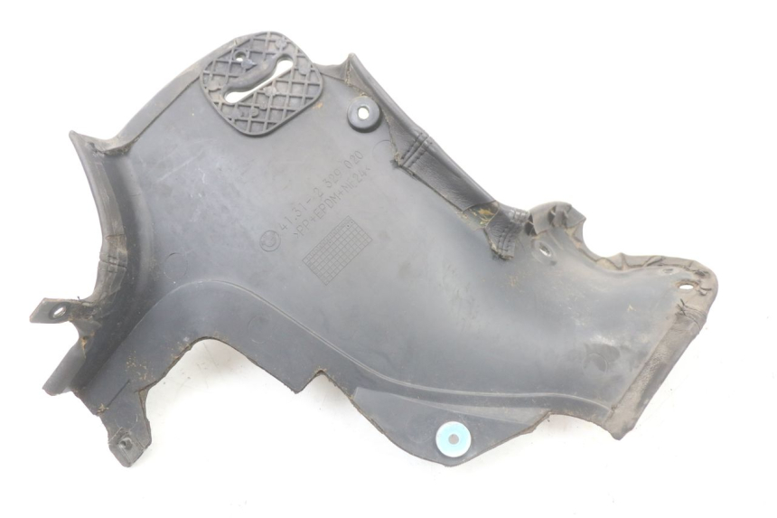 photo de TAMPA LATERAL DIREITA DO CHASSI BMW C1 125 (2000 - 2003) - Outro ângulo de visão