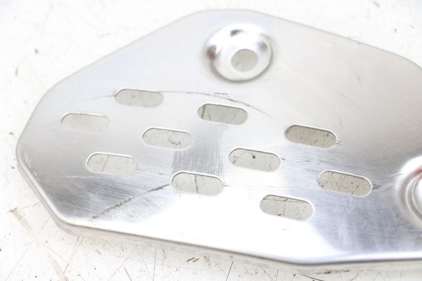 photo de TAMPA LATERAL DIREITA DO CHASSI ARCHIVE CAFE RACER 4T 50 (2019 - 2024) - Detalhe da peça