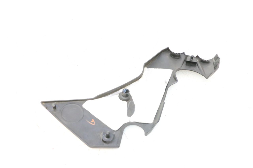 photo de TAMPA LATERAL DIREITA DO CHASSI KAWASAKI ER-6 ER6 F ABS 650 (2012 - 2016) - Zoom do estado de desgaste