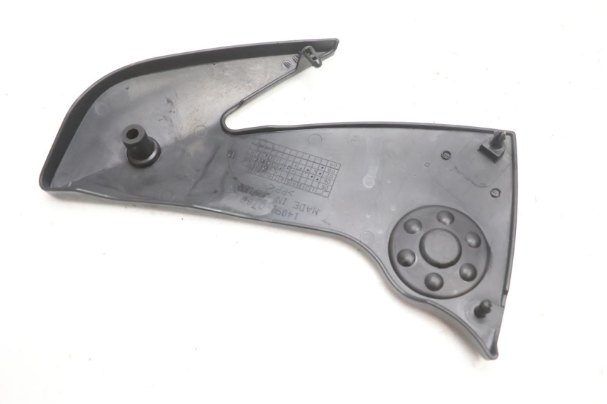 photo de TAMPA LATERAL DIREITA DO CHASSI KAWASAKI ER-6 ER6 N 650 (2005 - 2009) - Pontos de fixação