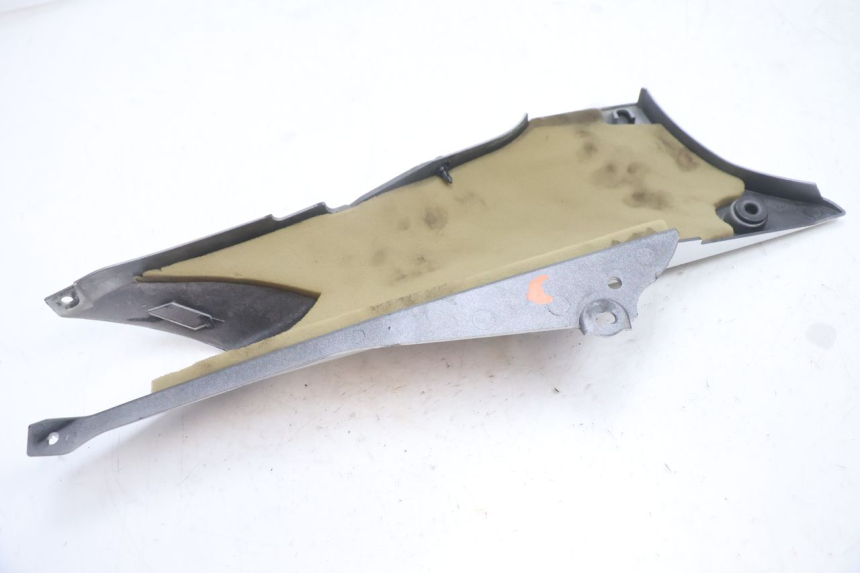 photo de TAMPA LATERAL DO QUADRO DIREITO YAMAHA FJR 1300 (2001 - 2005) - Ampliação técnica