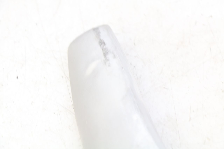 photo de TAMPA LATERAL DIREITA DO CHASSI PIAGGIO FLY 2T 50 (2004 - 2017) - Detalhe da peça