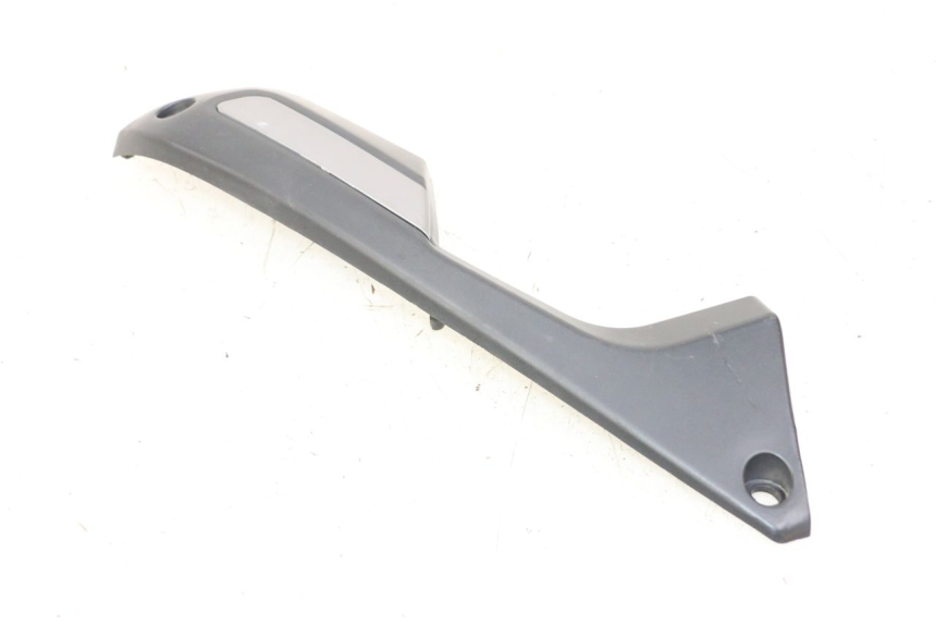 photo de TAMPA LATERAL DIREITA DO CHASSI KEEWAY K-LIGHT KLIGHT 125 (2018 - 2025) - Outro ângulo de visão