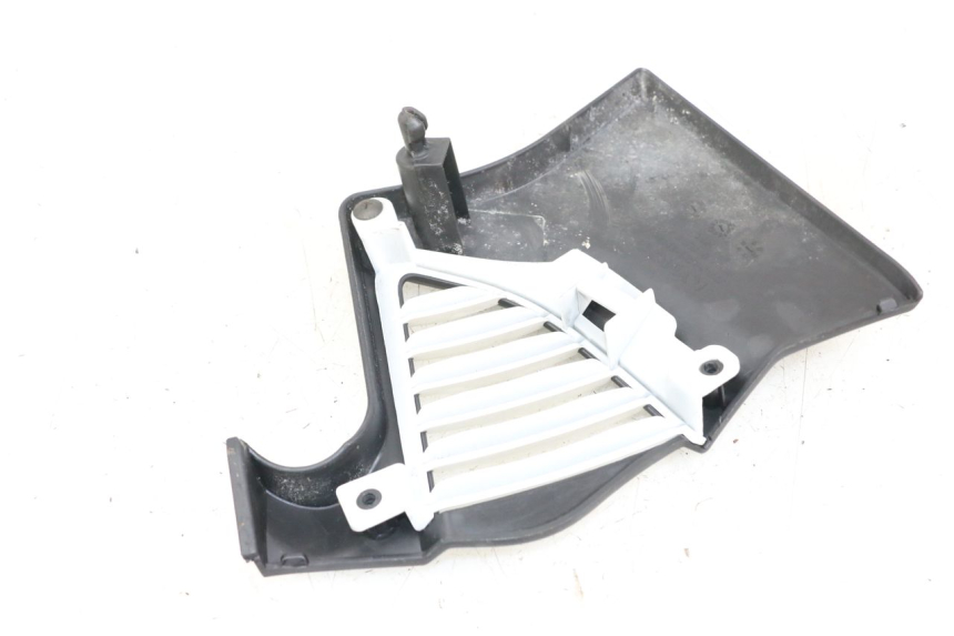 photo de TAMPA LATERAL DIREITA DO CHASSI KYMCO K-PW K-PIPE 50 (2012 - 2017) - Zoom do estado de desgaste