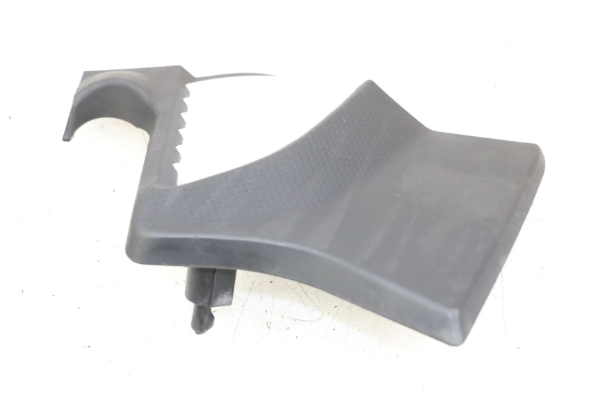 photo de TAMPA LATERAL DIREITA DO CHASSI KYMCO K-PW K-PIPE 50 (2012 - 2017) - Outro ângulo de visão