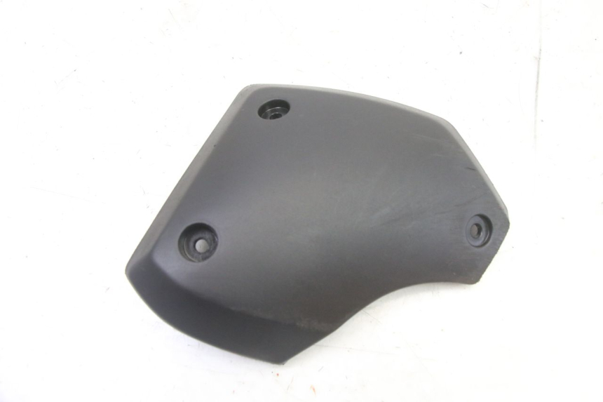 photo de TAMPA LATERAL DIREITA DO CHASSI PEUGEOT KISBEE 4T 50 (2018 - 2022) - Detalhe da peça