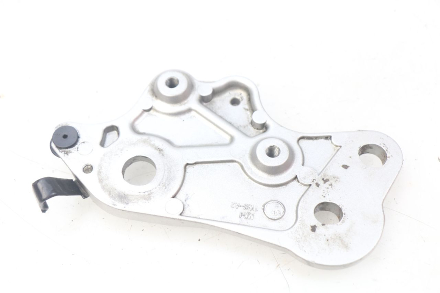 photo de TAMPA LATERAL DIREITA DO CHASSI YAMAHA MT-07 MT07 ABS 700 (2014 - 2017) - Detalhe da peça