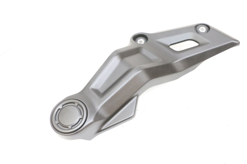 photo de TAMPA LATERAL DIREITA DO CHASSI YAMAHA MT-07 MT07 ABS 700 (2018 - 2020) - Outro ângulo de visão