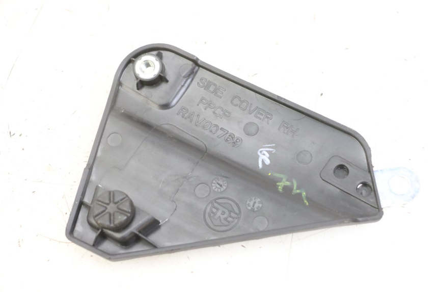photo de TAMPA LATERAL DIREITA DO CHASSI ROYAL ENFIELD HYMALAYAN 410 (2016 - 2023) - Zoom do estado de desgaste