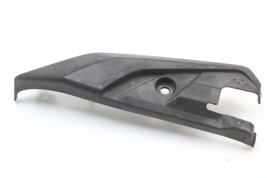 photo de TAMPA LATERAL DIREITA DO CHASSI HONDA SH ABS 125 (2012 - 2017) - Detalhe da peça