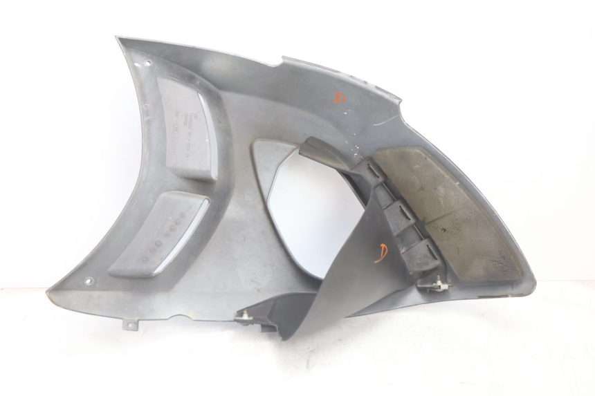 photo de COBERTURA LATERAL DO QUADRO DIREITO CAN-AM SPYDER RS 1000 (2008 - 2012) - Outro ângulo de visão