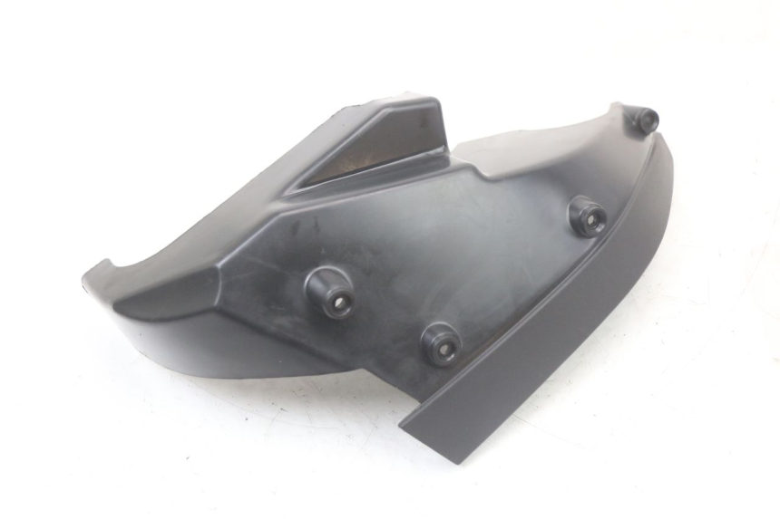 photo de TAMPA LATERAL DIREITA DO CHASSI KYMCO SUPER 8 125 (2008 - 2015) - Detalhe da peça