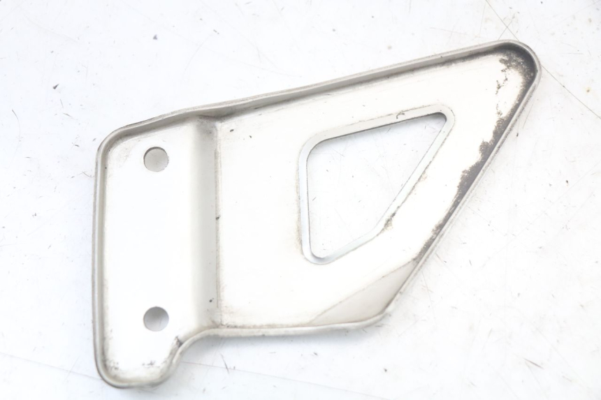 photo de TAMPA LATERAL DIREITA DO CHASSI SUZUKI SV S 650 (1999 - 2002) - Zoom do estado de desgaste