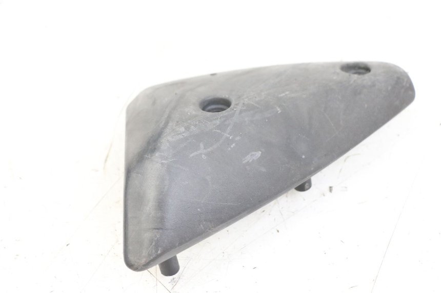 photo de TAMPA LATERAL DIREITA DO CHASSI PEUGEOT TKR TREKKER FURIOUS 50 (2005 - 2014) - Zoom do estado de desgaste