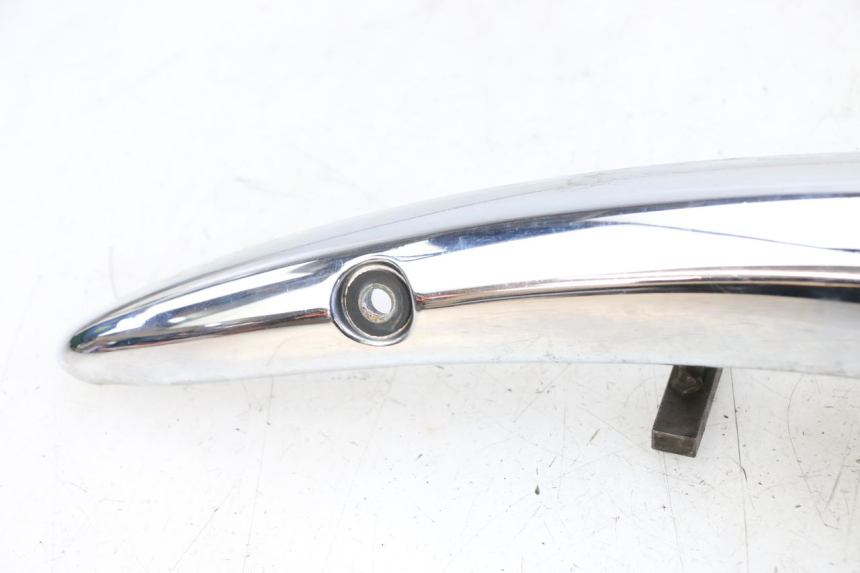 photo de TAMPA LATERAL DIREITA DO CHASSI SUZUKI VL INTRUDER 125 (2004 - 2007) - Pontos de fixação