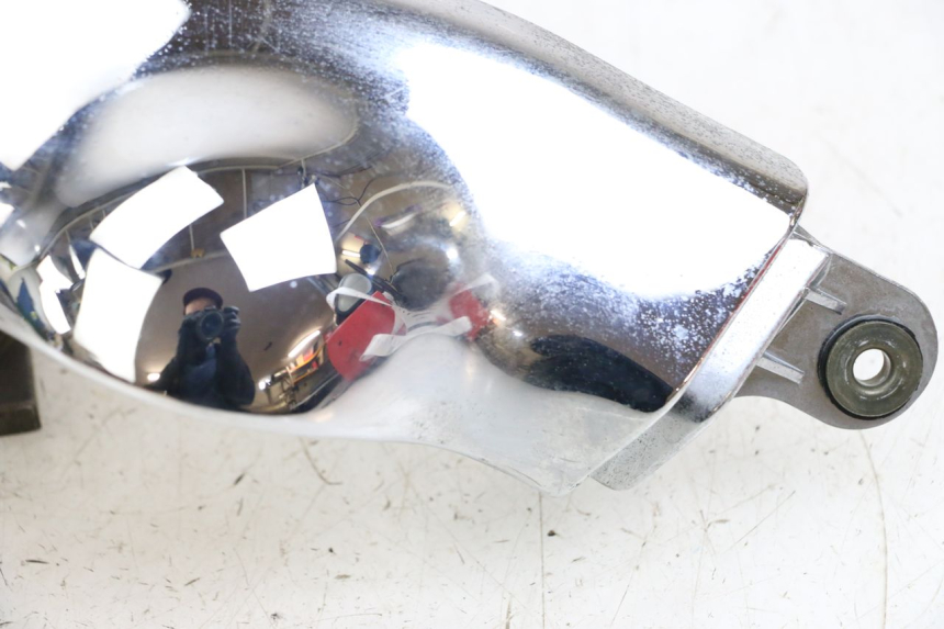 photo de TAMPA LATERAL DIREITA DO CHASSI SUZUKI VL INTRUDER 125 (2004 - 2007) - Estado da superfície