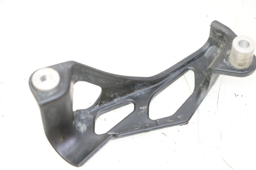 photo de TAMPA LATERAL DIREITA DO CHASSI YAMAHA YZ-F YZF 250 (2014 - 2018) - Detalhe da peça