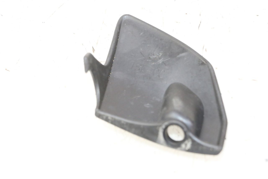photo de TAMPA LATERAL DIREITA DO CHASSI YAMAHA YZF YZ-F 450 (2014 - 2016) - Detalhe da peça