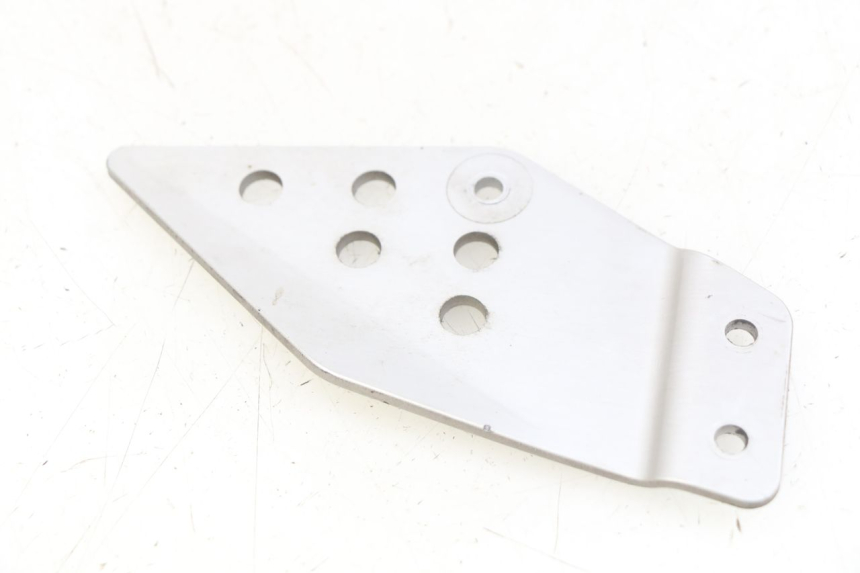 photo de TAMPA LATERAL DIREITA DO CHASSI KAWASAKI Z 750 (2007 - 2013) - Detalhe da peça