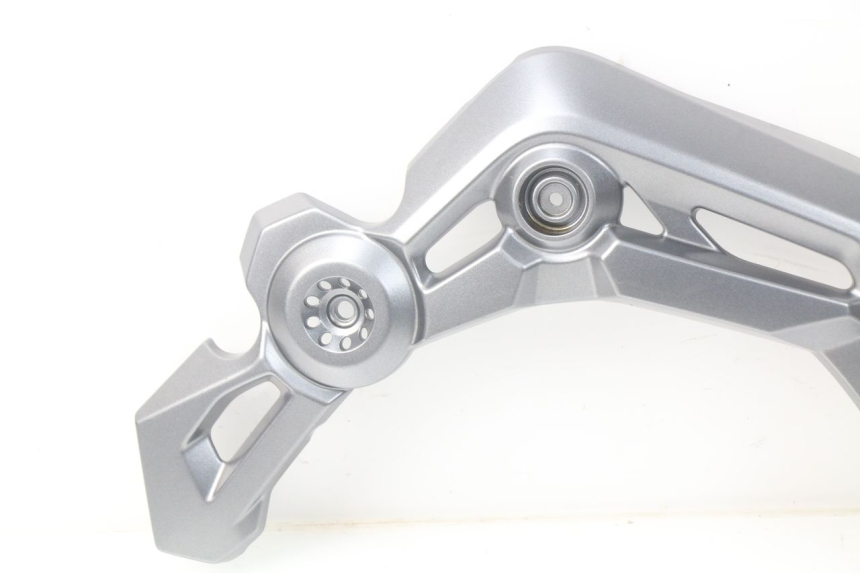 photo de TAMPA LATERAL DIREITA DO CHASSI KAWASAKI Z Z900 900 (2017 - 2019) - Vista geral