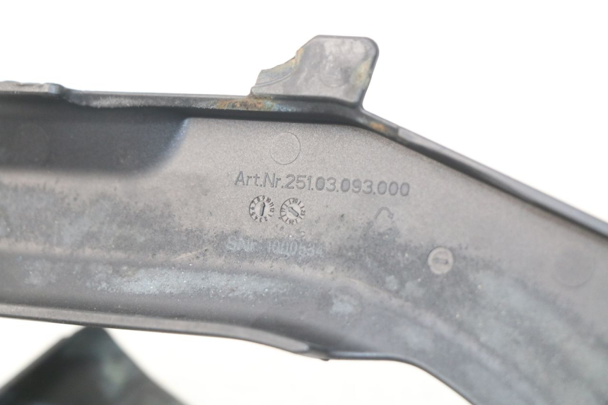 photo de TAMPA LATERAL DO CHASSI HUSQVARNA FC 350 (2019 - 2022) - Detalhe da peça