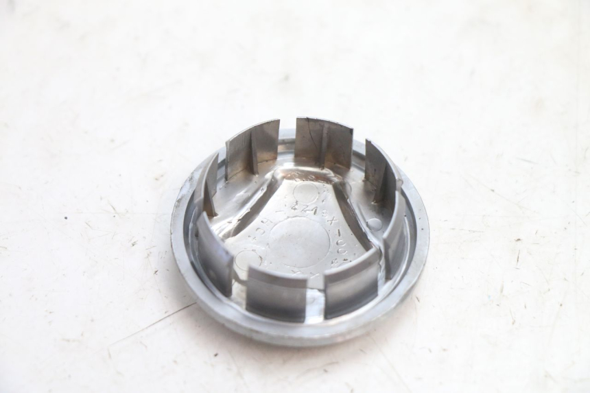 photo de TAMPA LATERAL DO QUADRO YAMAHA FJR 1300 (2001 - 2005) - Zoom do estado de desgaste