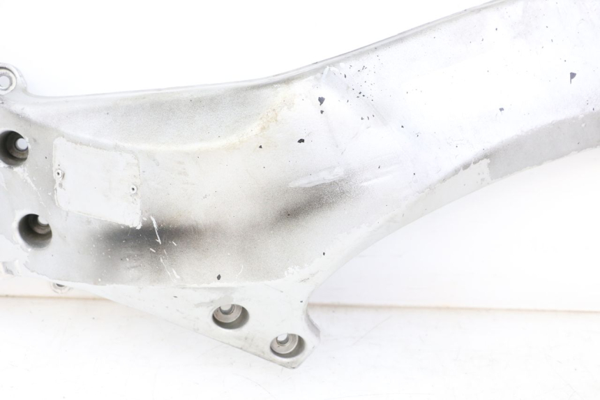 photo de TAMPA LATERAL ESQUERDA DO CHASSI APRILIA RS 50 (1999 - 2005) - Detalhes característicos