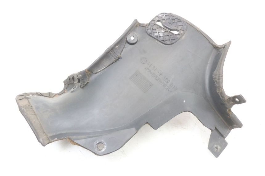 photo de TAMPA LATERAL ESQUERDA DO CHASSI BMW C1 125 (2000 - 2003) - Ampliação técnica