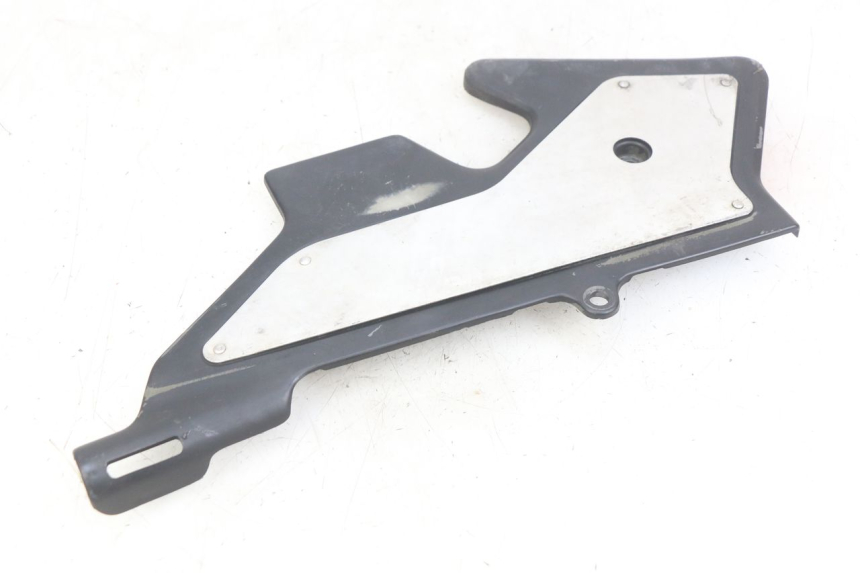 photo de TAMPA LATERAL ESQUERDA DO CHASSI HONDA CBR F SC25 1000 (1989 - 1992) - Outro ângulo de visão