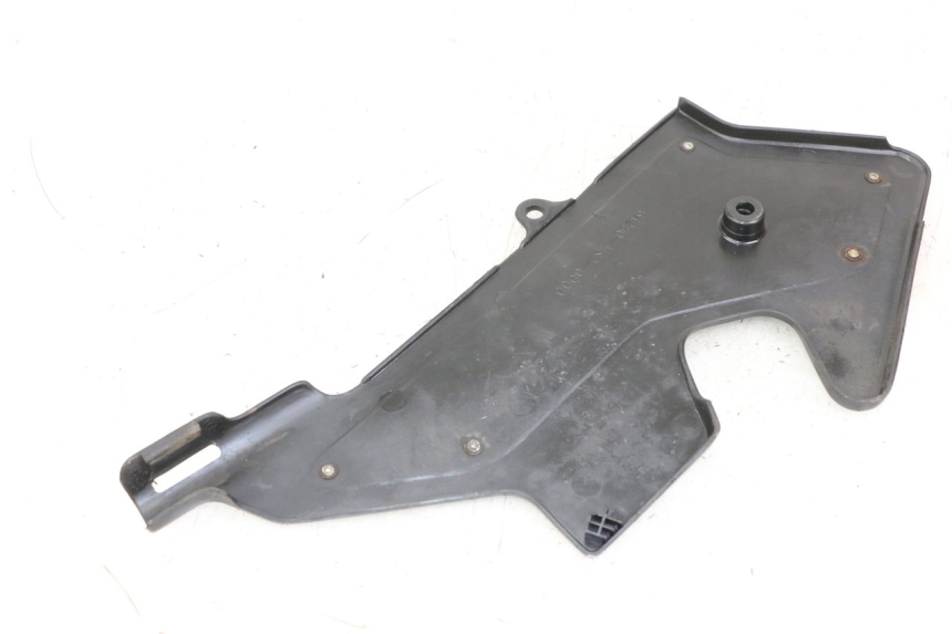 photo de TAMPA LATERAL ESQUERDA DO CHASSI HONDA CBR F 1000 (1993 - 1996) - Zoom do estado de desgaste