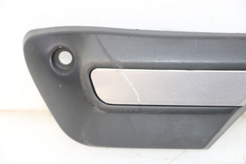 photo de TAMPA LATERAL ESQUERDA DO CHASSI KEEWAY K-LIGHT KLIGHT 125 (2018 - 2025) - Ampliação técnica