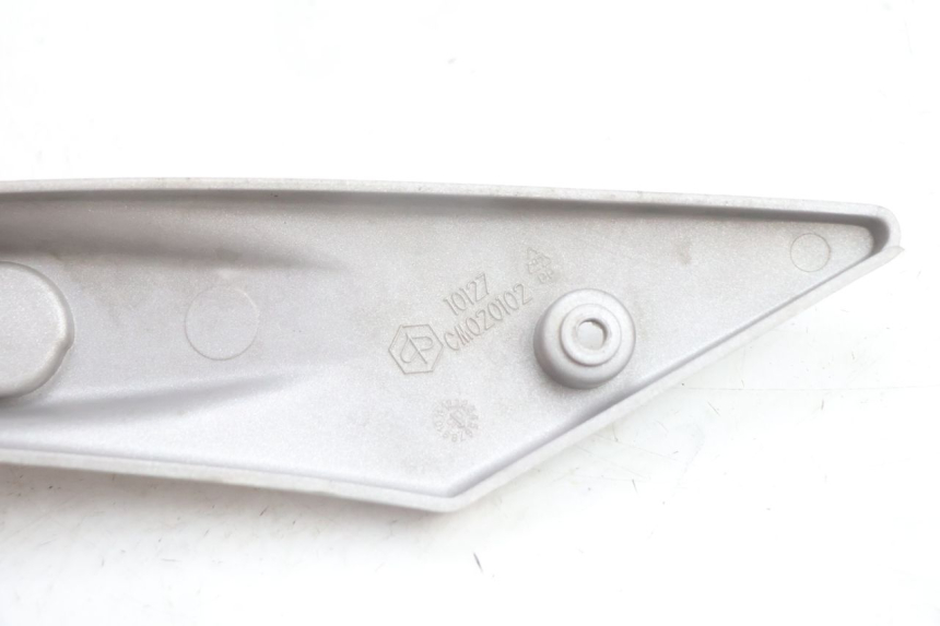 photo de TAMPA LATERAL DO QUADRO ESQUERDO PIAGGIO LIBERTY 125 (1998 - 2008) - Peça verificada