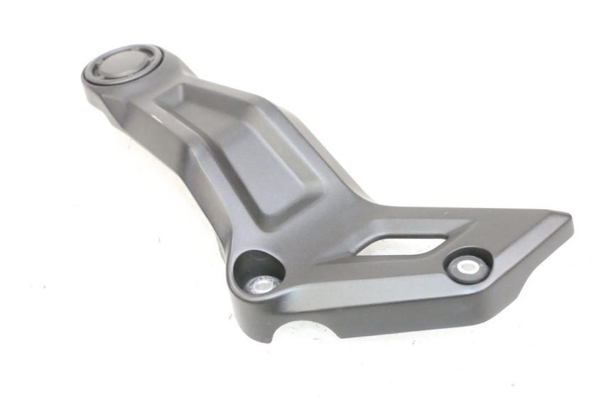 photo de TAMPA LATERAL ESQUERDA DO CHASSI YAMAHA MT-07 MT07 ABS 700 (2018 - 2020) - Ampliação técnica