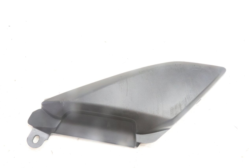 photo de TAMPA LATERAL DO QUADRO ESQUERDO YAMAHA N-MAX NMAX 125 (2021 - 2024) - Vista principal