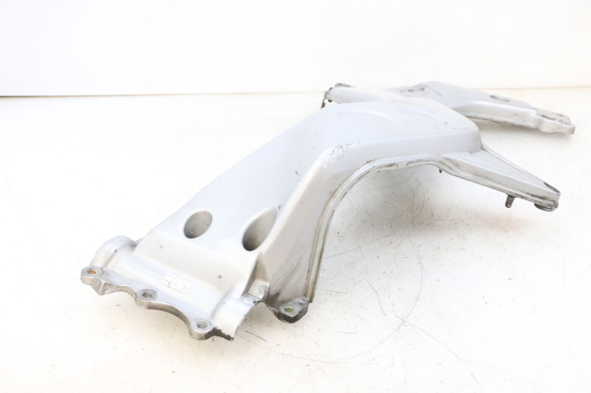 photo de TAMPA LATERAL ESQUERDA DO CHASSI HONDA NSR R 125 (1994 - 2003) - Estado da superfície