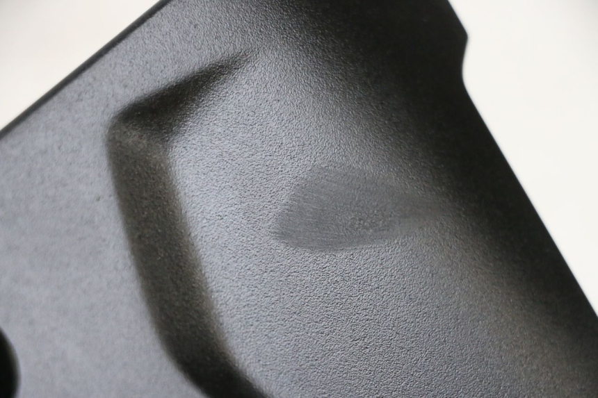 photo de TAMPA LATERAL ESQUERDA DO CHASSI BMW R GS 1250 (2021 - 2024) - Detalhe da peça