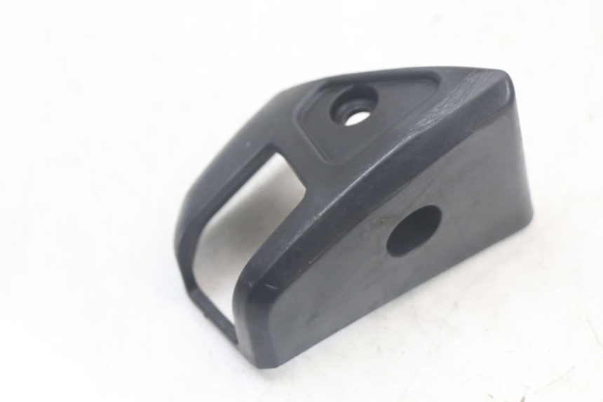 photo de TAMPA LATERAL ESQUERDA DO CHASSI PEUGEOT SPEEDFIGHT 100 (1997 - 2007) - Zoom do estado de desgaste