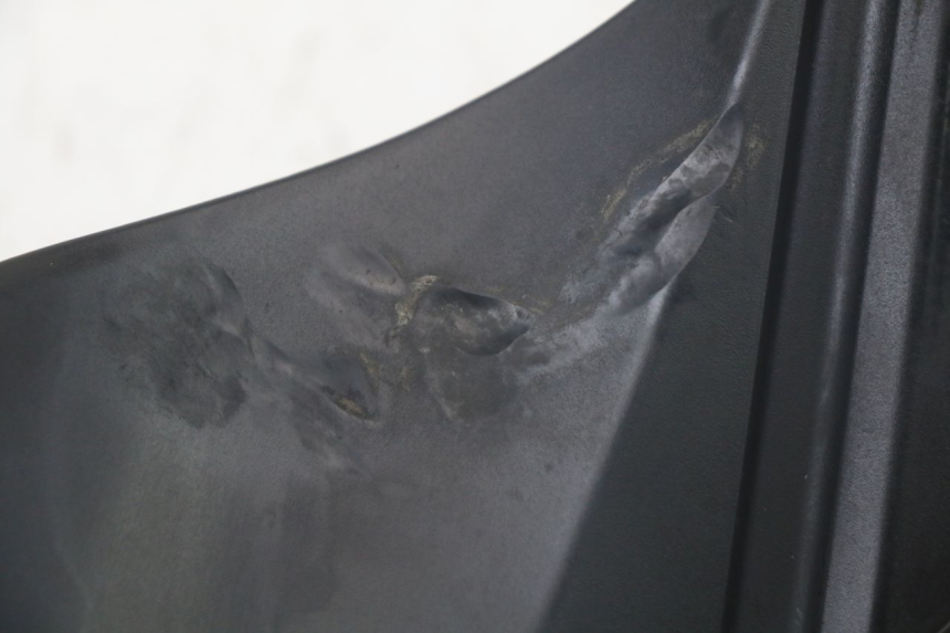 photo de TAMPA LATERAL ESQUERDA DO CHASSI SUZUKI GSR 750 (2011 - 2017) - Outro ângulo de visão