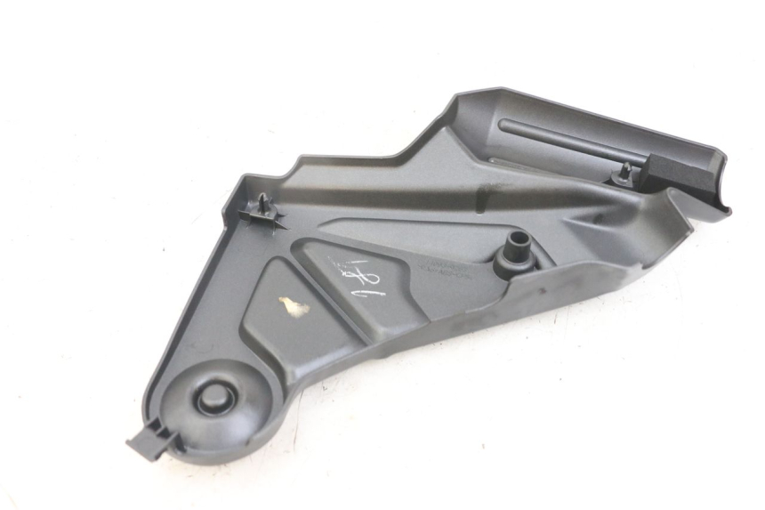 photo de TAMPA LATERAL ESQUERDA DO CHASSI KAWASAKI VERSYS ABS 650 (2015 - 2018) - Outro ângulo de visão