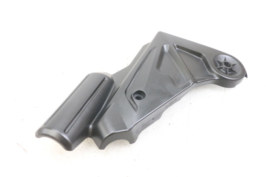 photo de TAMPA LATERAL ESQUERDA DO CHASSI KAWASAKI VERSYS ABS 650 (2015 - 2018) - Pontos de fixação