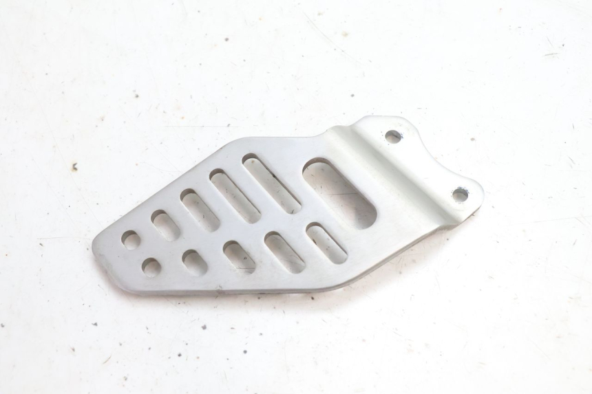 photo de TAMPA LATERAL DO QUADRO ESQUERDO YAMAHA YZF R6 600 (2008 - 2009) - Detalhe da peça