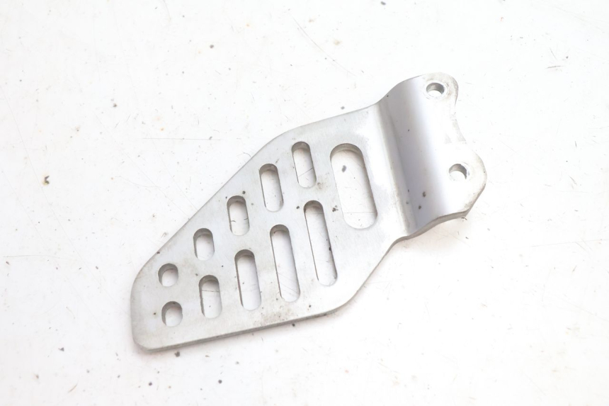 photo de TAMPA LATERAL DO QUADRO ESQUERDO YAMAHA YZF R6 600 (2008 - 2009) - Zoom do estado de desgaste