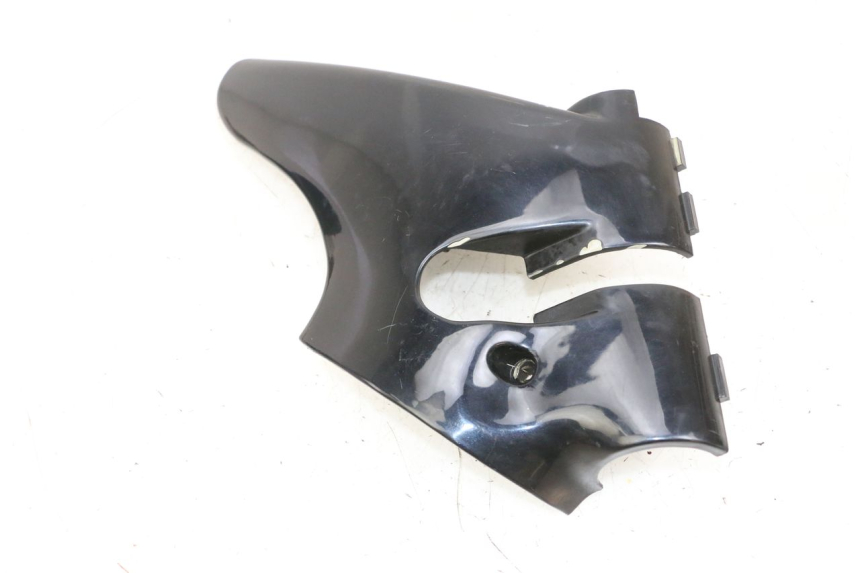photo de TAMPA LATERAL ESQUERDA DO CHASSI KYMCO ZING 125 (1997 - 2003) - Zoom do estado de desgaste