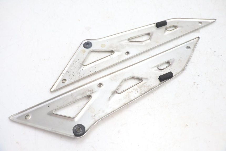 photo de TAMPA LATERAL DO CHASSI SUZUKI GSX F GSXF 750 (1988 - 1998) - Ampliação técnica
