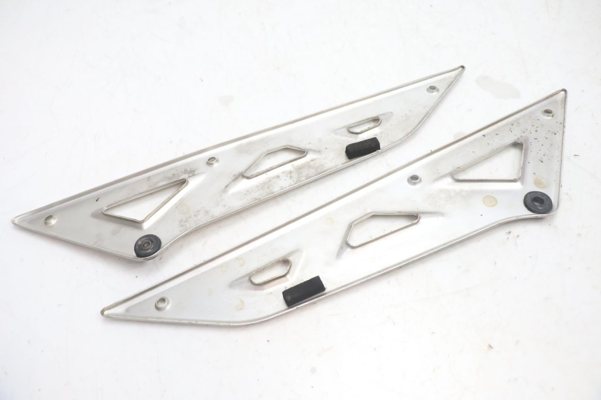 photo de TAMPA LATERAL DO CHASSI SUZUKI GSX F GSXF 750 (1988 - 1998) - Vista geral