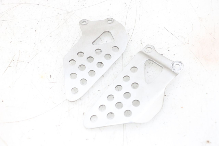 photo de TAMPA LATERAL DO CHASSI SUZUKI GSXR GSX-R 1000 (2003 - 2004) - Vista geral