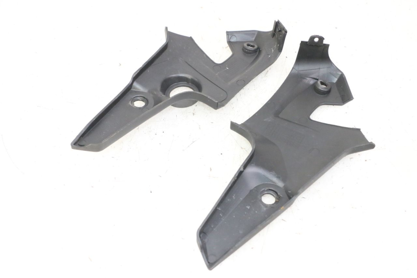 photo de TAMPA LATERAL DO CHASSI KEEWAY K-LIGHT KLIGHT 125 (2018 - 2025) - Detalhe da peça