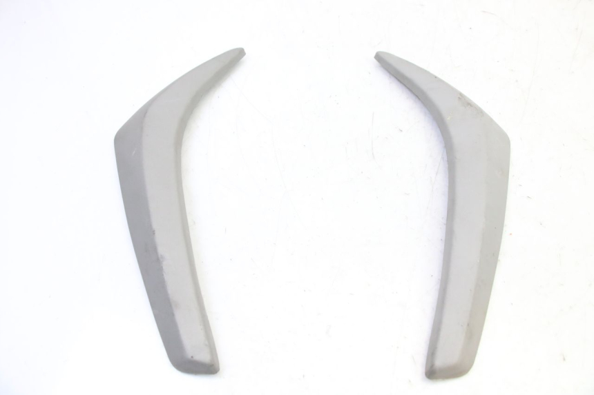 photo de TAMPA LATERAL DO CHASSI PIAGGIO LIBERTY 4T 50 (2009 - 2015) - Detalhe da peça