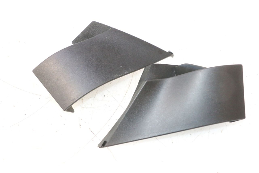 photo de TAMPA LATERAL DO QUADRO PIAGGIO LIBERTY IGET 4T 50 (2021 - 2025) - Vista principal
